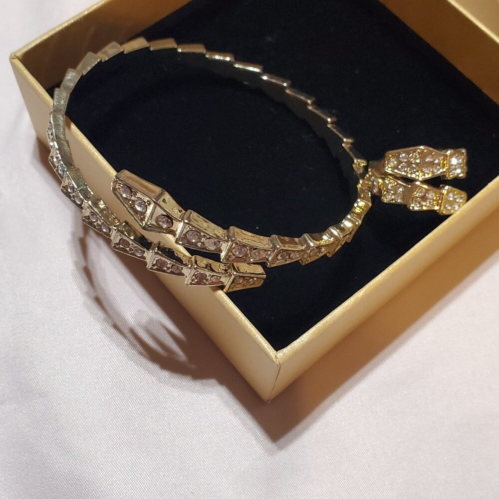 Snake diamond bracelet and ring set gold with bag and box included